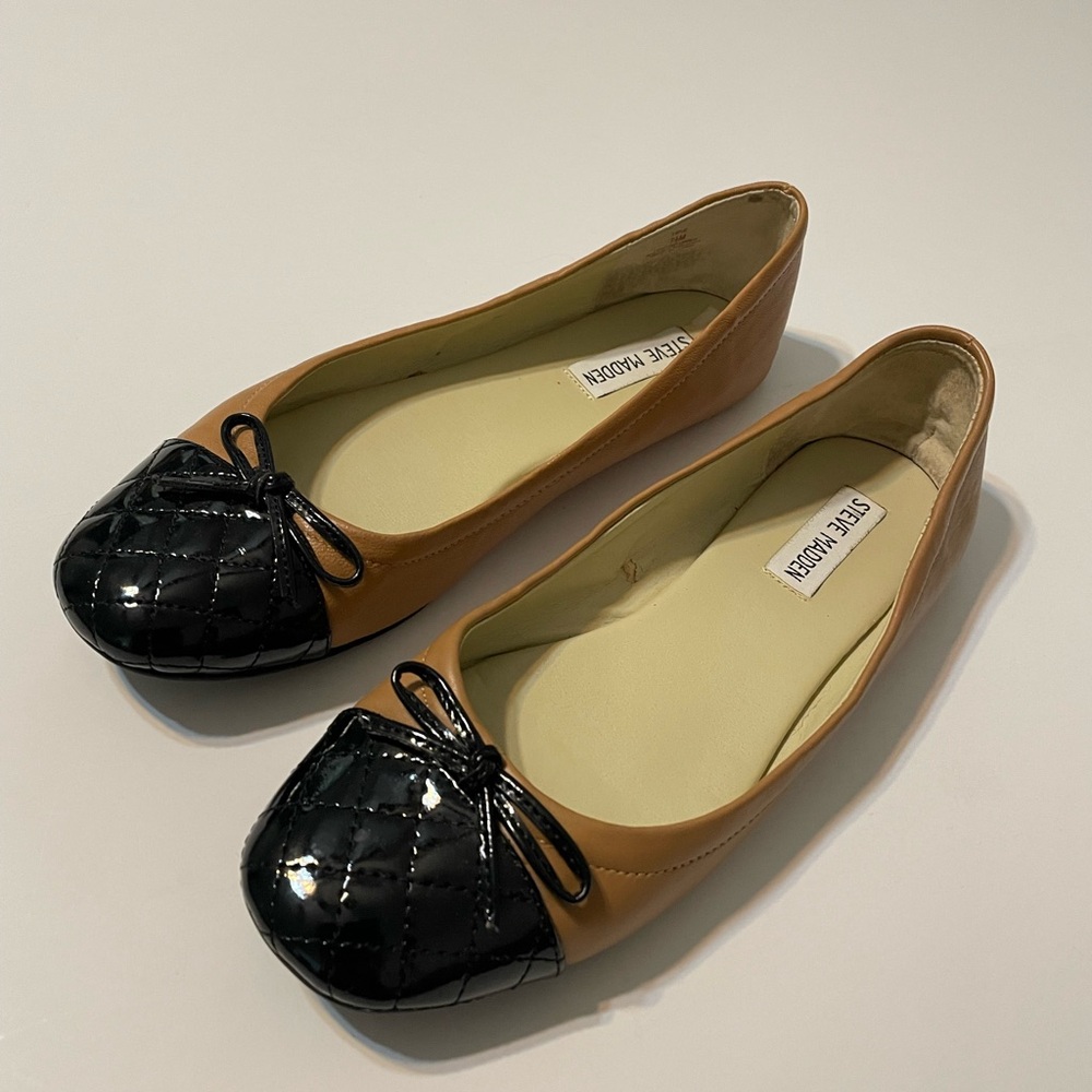 STEVE MADDEN SIZE 7.5 M LEATHER UPPER BLACK TAN W/ BOW BALLET FLAT SHOES